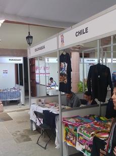 WORLD HANDICRAFTS AT FOLKLORIADA