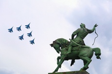 At the closing of the Folkloriada, the aerobatic group of 