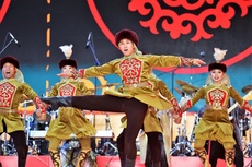 Amina Shafikova passed the baton of the Folkloriada to Philippe Beaussant President of the International Council of Organizations of Folklore Festivals and Folk Arts CIOFF® Philippe Beaussant